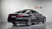 2022 BMW 740