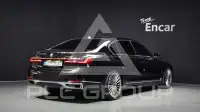 2022 BMW 740