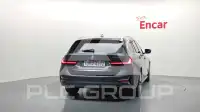 2022 BMW 320