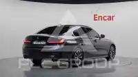 2022 BMW 320