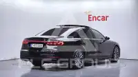 2022 Audi A8