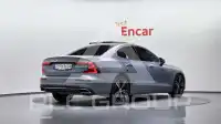 2022 Volvo S60