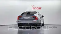 2022 Volvo S60