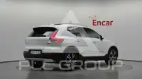 2022 Volvo XC40