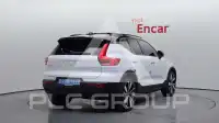 2022 Volvo XC40