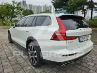 2022 Volvo V60