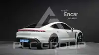 2022 Porsche Taycan