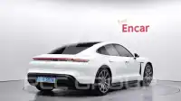 2022 Porsche Taycan
