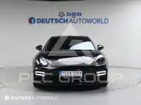 2022 Porsche Panamera