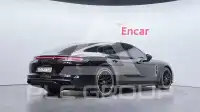 2022 Porsche Panamera
