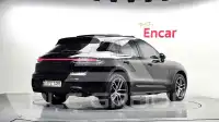 2022 Porsche Macan