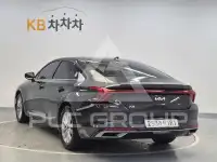 2022 KIA K8
