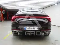 2022 KIA K8