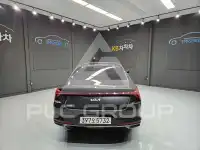 2022 KIA K8
