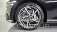 2022 Genesis G90