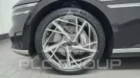 2022 Genesis G90