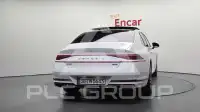 2022 Genesis G90