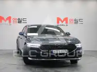2022 Genesis G90