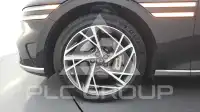 2022 Genesis G90