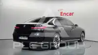 2023 BMW 740