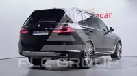 2023 BMW X7