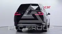 2023 BMW X7