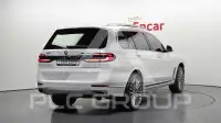 2023 BMW X7