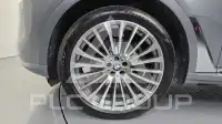 2023 BMW X7