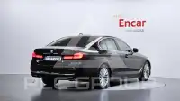 2023 BMW 520