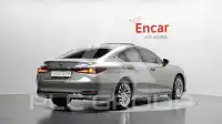2023 Lexus ES