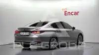 2023 Lexus ES