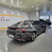 2023 KIA K8