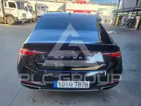 2023 Genesis G90