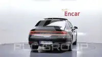 2023 Genesis G90