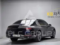 2023 Genesis G90