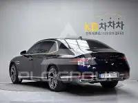 2023 Genesis G90