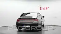 2023 Genesis G90