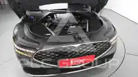 2023 Genesis G90