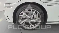 2023 Genesis G90