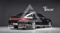 2023 Genesis G90