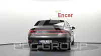 2023 Genesis G90