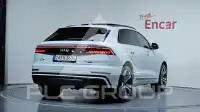 2023 Audi Q8