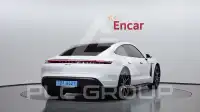 2023 Porsche Taycan