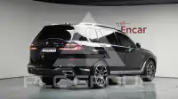 2024 BMW X7