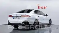 2024 BMW 523M