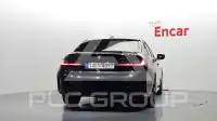 2024 BMW 320