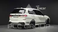 2025 BMW X7M