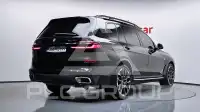 2025 BMW X7M