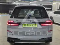 2025 BMW X7M