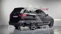 2025 BMW X7M